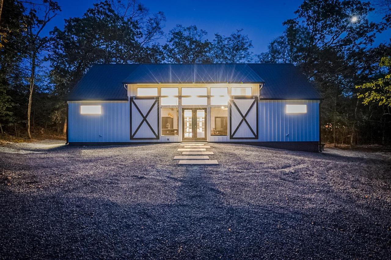 "The Barndo" 4Br Luxury Cabin, Hot Tub, Fire Pit, Bunks, Arcades, Playhouse! Broken Bow Esterno foto