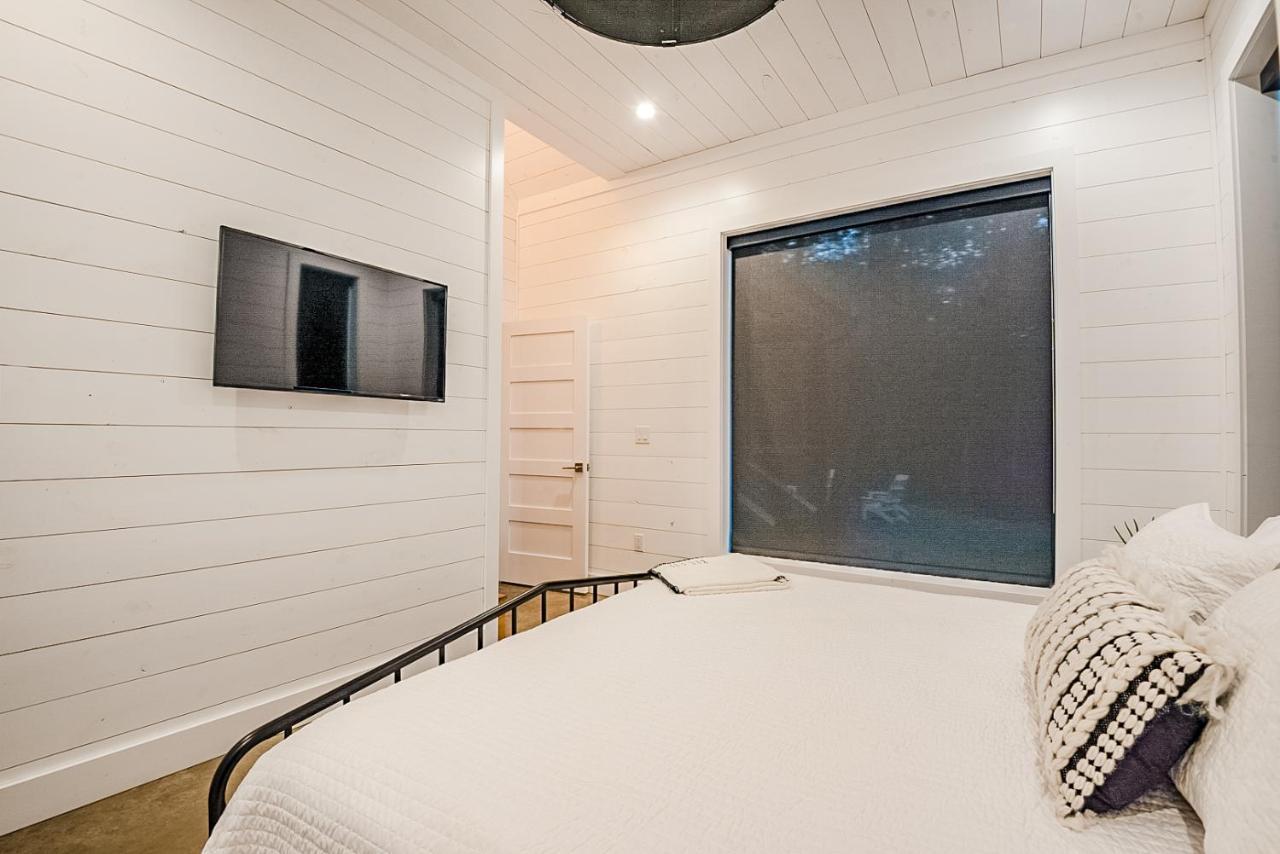 "The Barndo" 4Br Luxury Cabin, Hot Tub, Fire Pit, Bunks, Arcades, Playhouse! Broken Bow Esterno foto