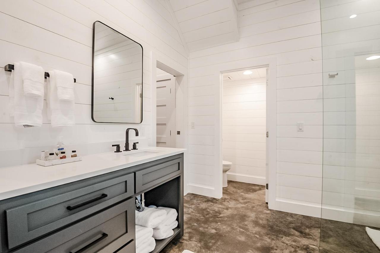 "The Barndo" 4Br Luxury Cabin, Hot Tub, Fire Pit, Bunks, Arcades, Playhouse! Broken Bow Esterno foto