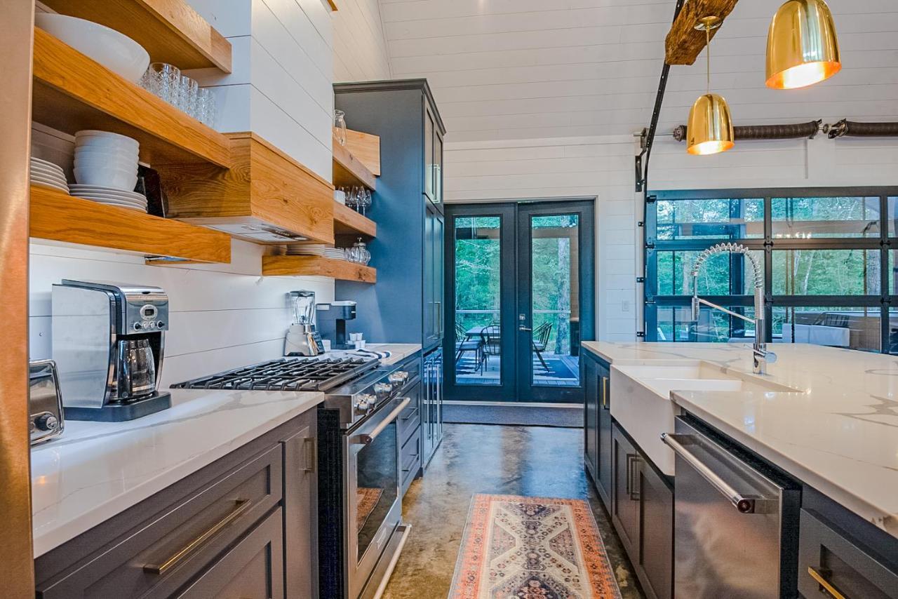 "The Barndo" 4Br Luxury Cabin, Hot Tub, Fire Pit, Bunks, Arcades, Playhouse! Broken Bow Esterno foto