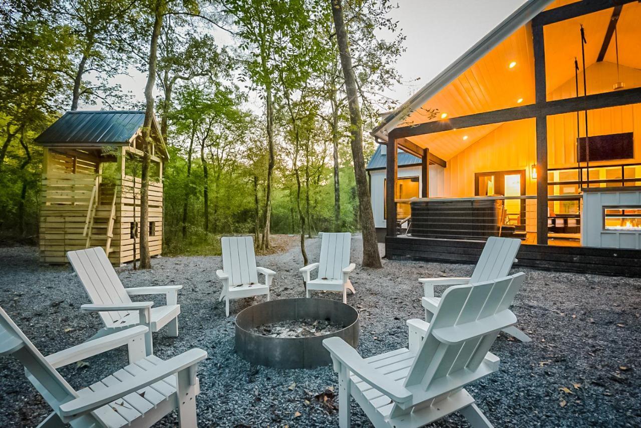 "The Barndo" 4Br Luxury Cabin, Hot Tub, Fire Pit, Bunks, Arcades, Playhouse! Broken Bow Esterno foto