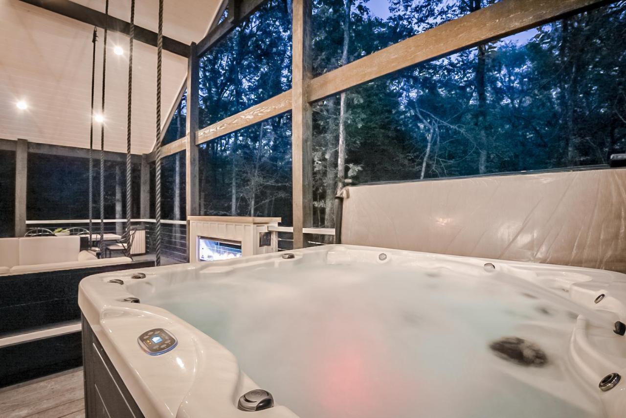 "The Barndo" 4Br Luxury Cabin, Hot Tub, Fire Pit, Bunks, Arcades, Playhouse! Broken Bow Esterno foto